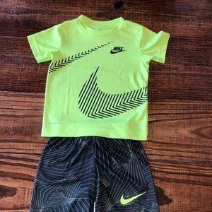 Nike Boys DRI-FIT 2 piece set